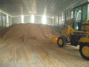 金辉环保炭加工场 绿色工厂与产品的视觉叙事